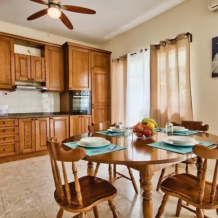 Family Fun Holiday House *