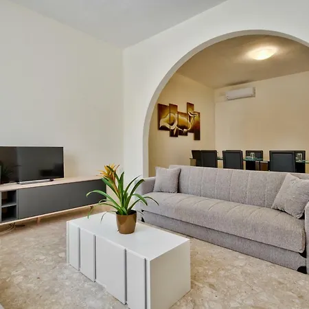 Family Fun Holiday House Is-Swieqi
